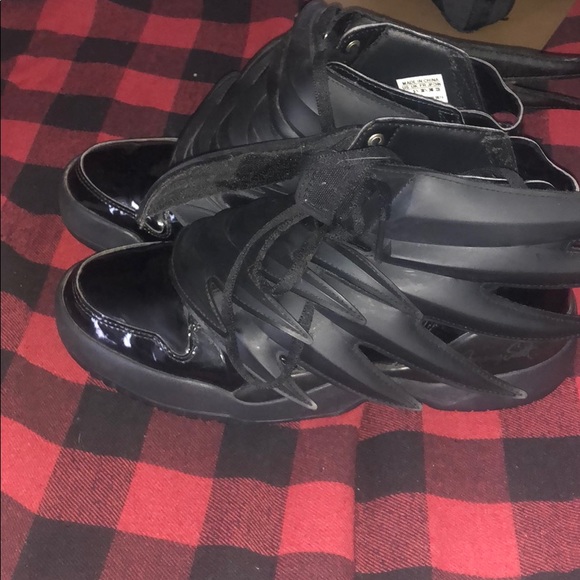 adidas jeremy scott wings 3.0 dark knight